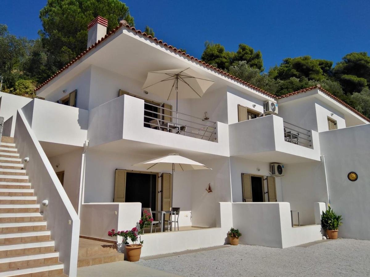 Skiathos Lagoterra Apartments エクステリア 写真