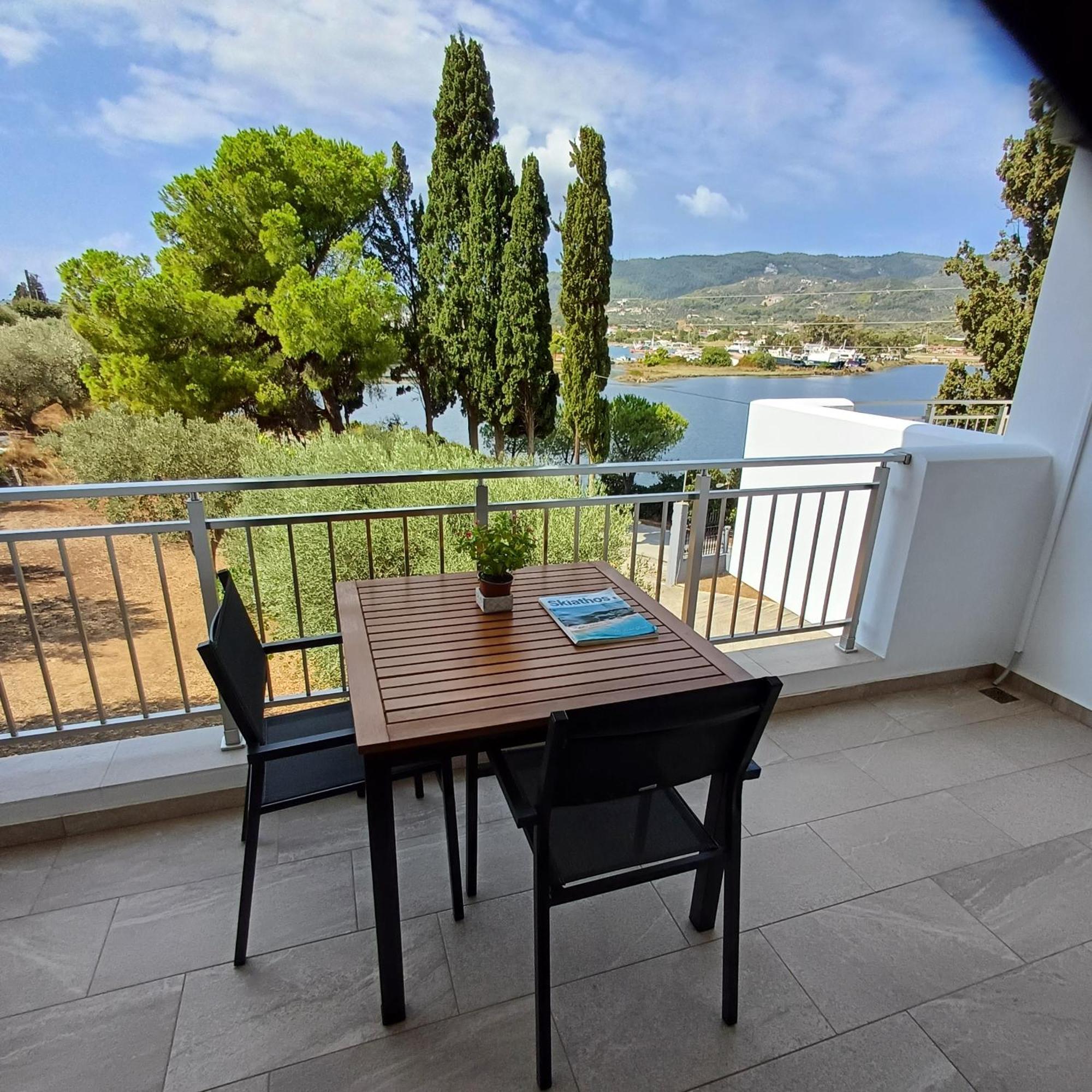 Skiathos Lagoterra Apartments エクステリア 写真