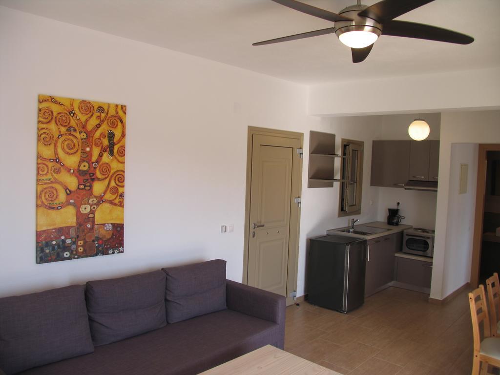 Skiathos Lagoterra Apartments エクステリア 写真